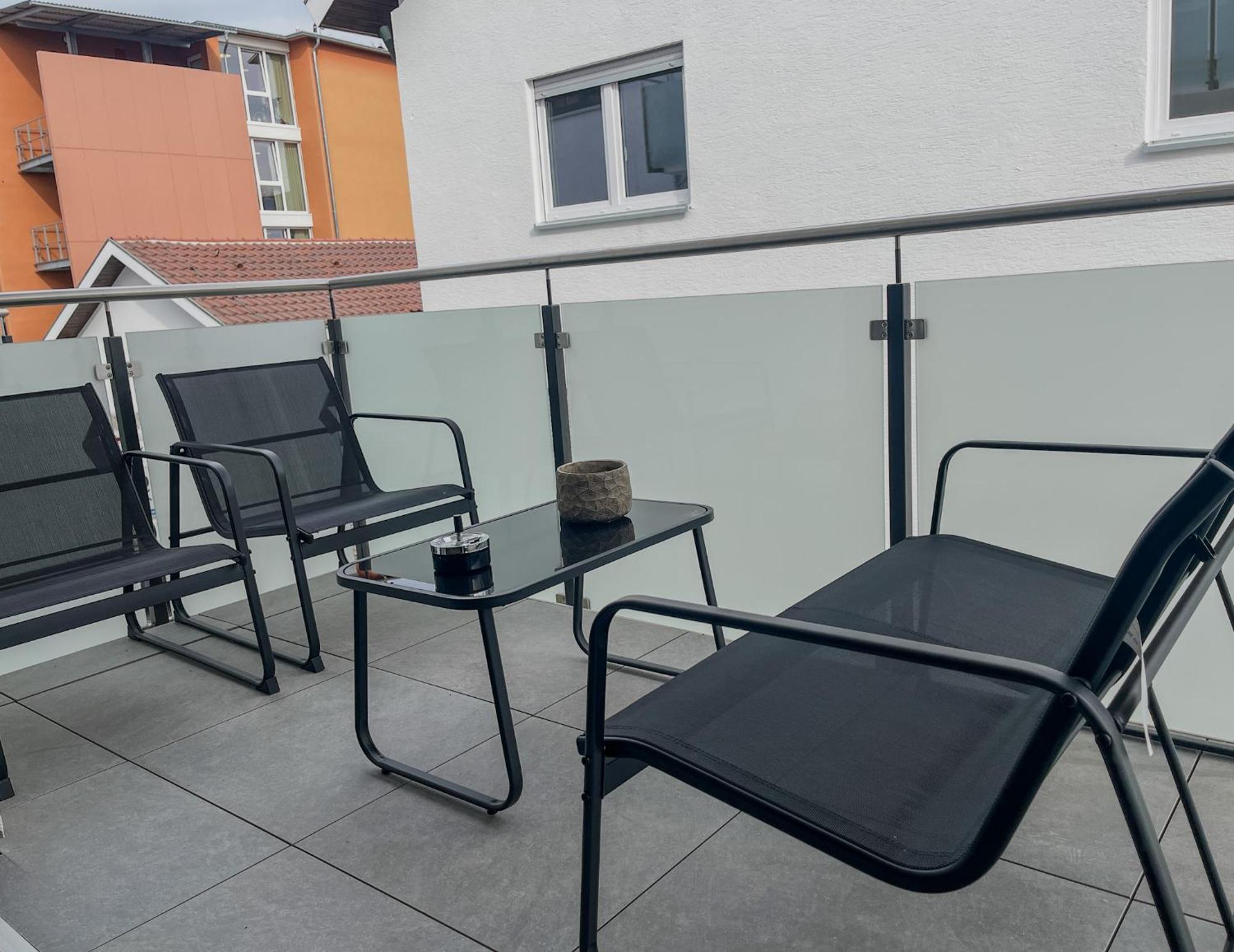 Schluessel Apartments Лар Экстерьер фото