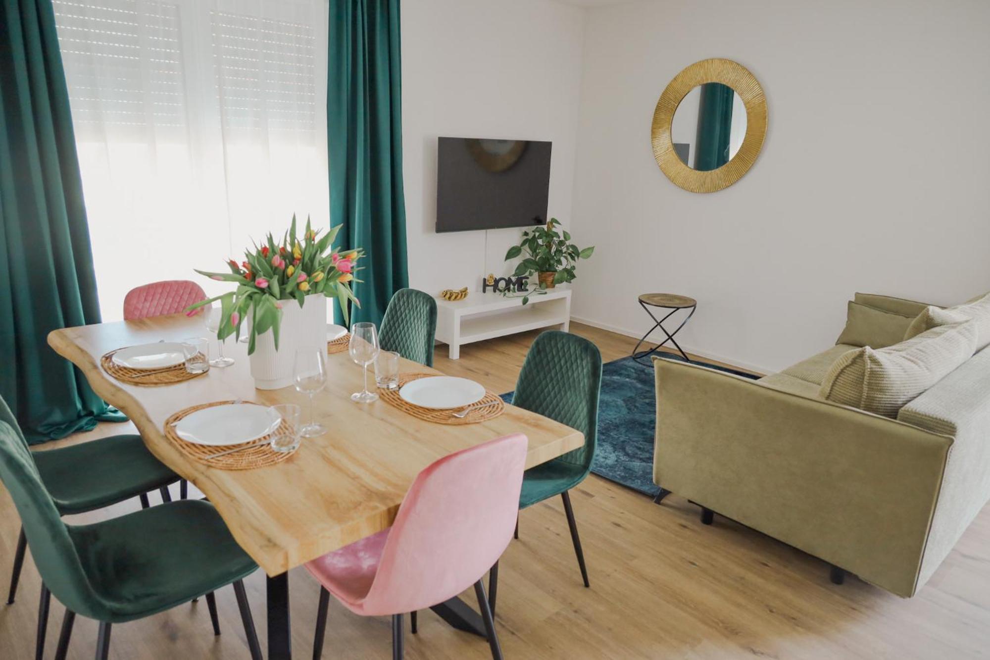 Schluessel Apartments Лар Экстерьер фото